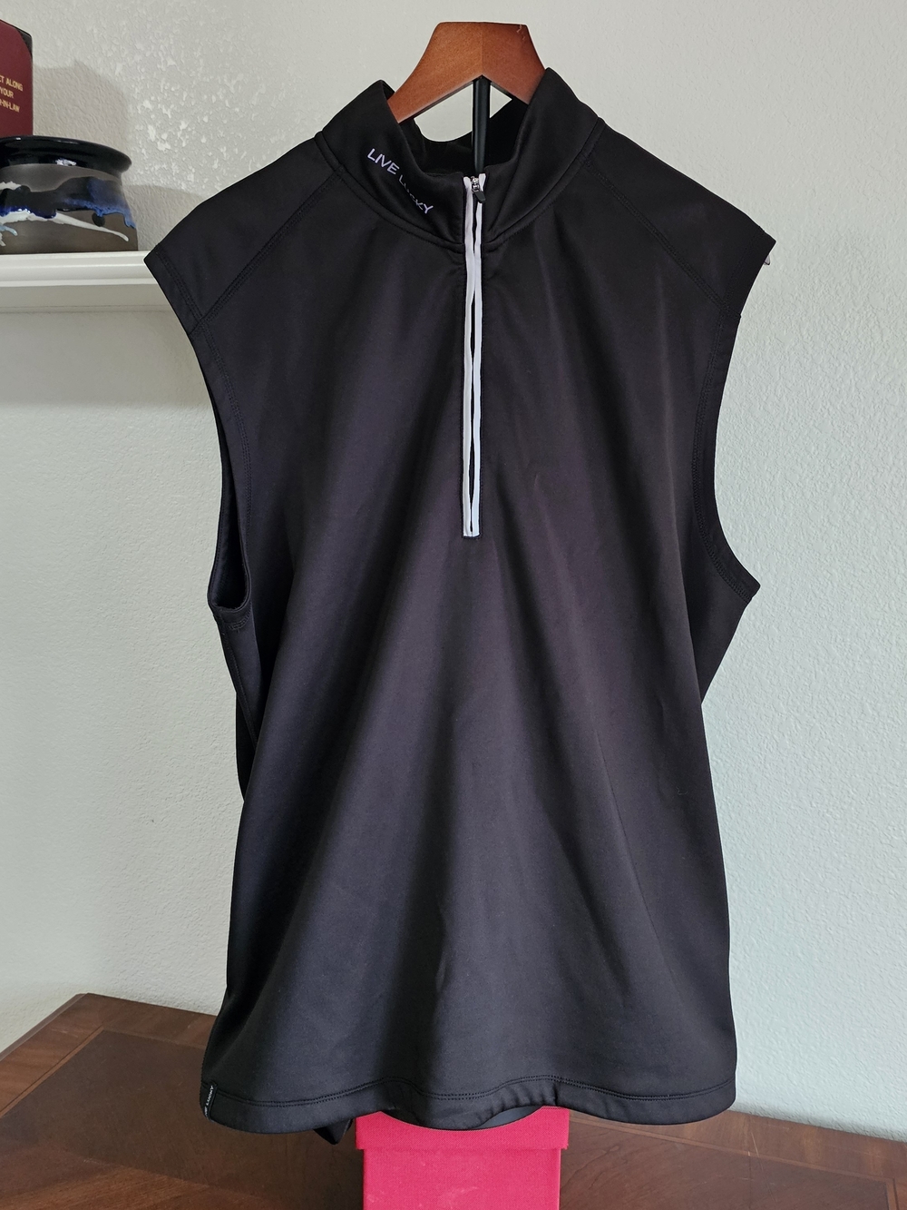 Black Clover Men's Quarter-Zip Golf Vest Size XL - "Live Lucky"